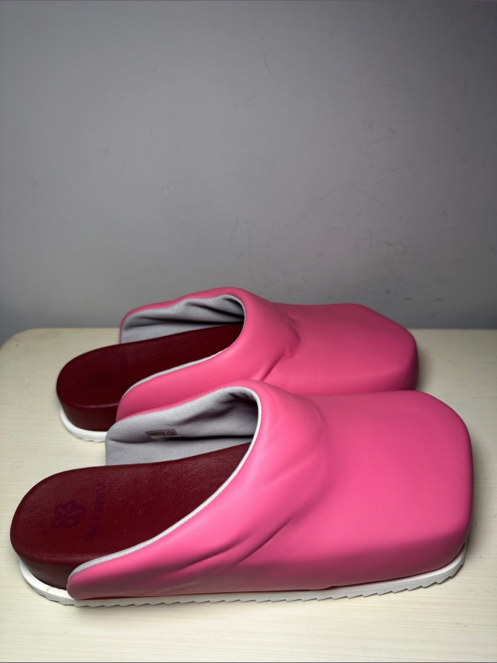 Yume Yume Truck ckunky Women's Pink Slip-On Padded slides slippers